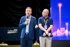 备受等候的全新车型：奢华燃油轿车A5L及奢华智